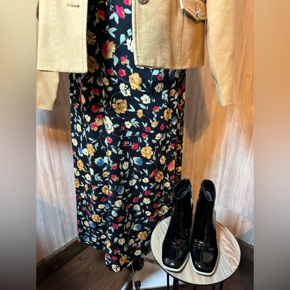 MIX No. 6 Chic Shiny Black Ankle Boots - Picture 2 of 10